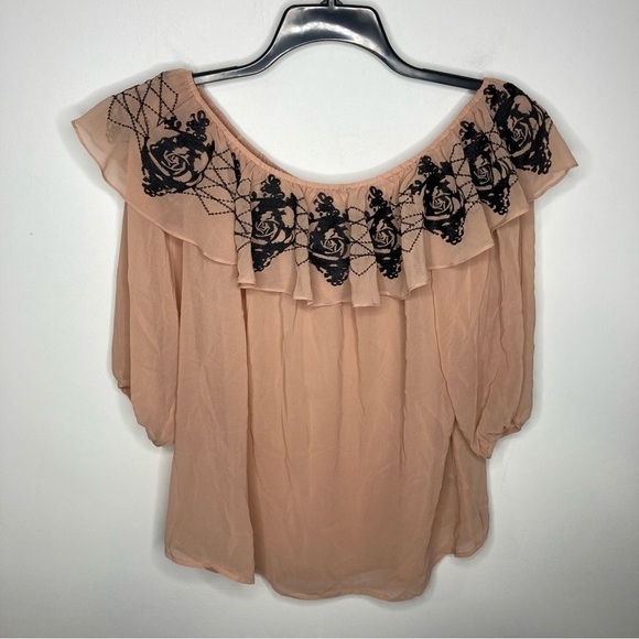 Boutique forever 21 neutral sheer off the shoulder blouse size large - Picture 1 of 7